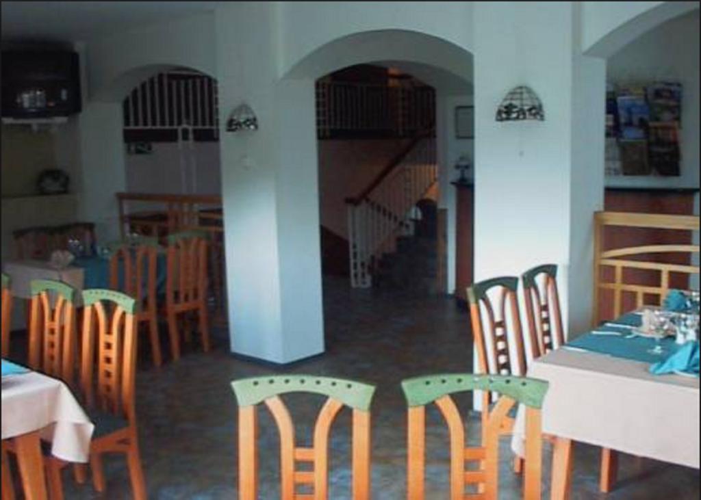 Hotell De Tolly Torva ภายนอก รูปภาพ